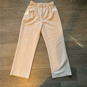 Abercrombie Trousers fits like a size 6